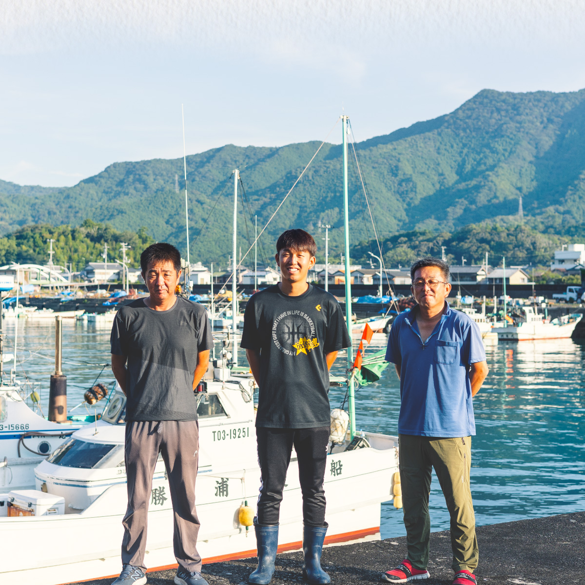 アラ 約1kg 産地直送 冷凍 下処理済 あら 𩺊 高級魚 水揚げ時重量約1kg 下処理後約900g