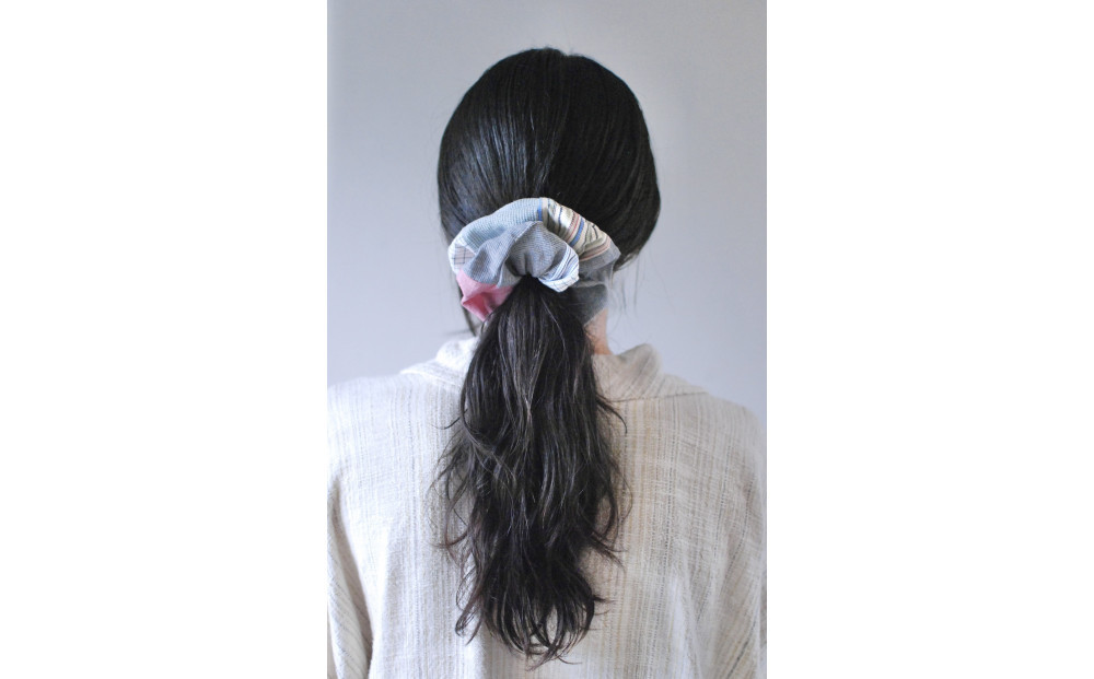 保多織コラージュシュシュ