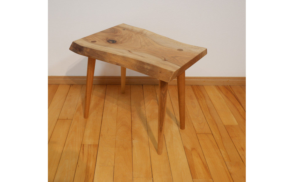 スツール（胡桃）