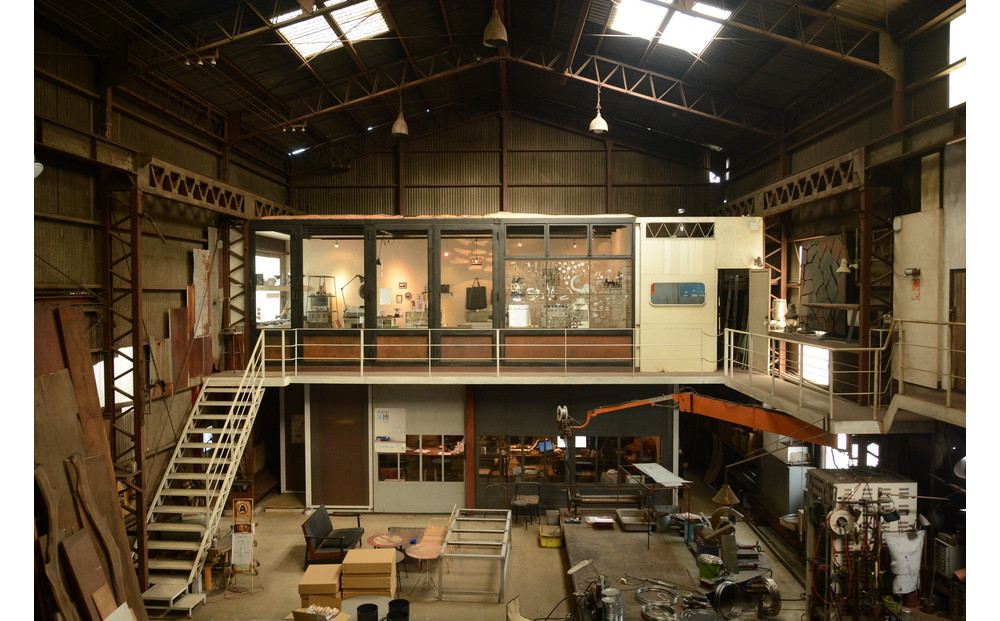 槙塚鉄工所 UMIKOTO 灯台 ブローチ （高松 赤灯台）