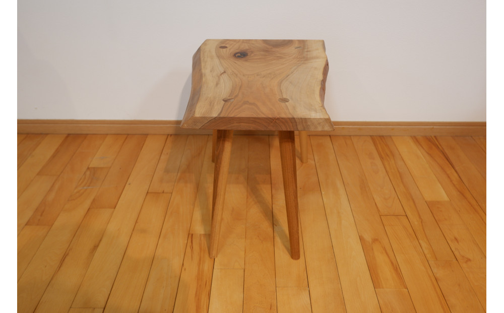 スツール（胡桃）