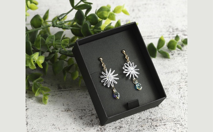 和の伝承 水引イヤリング・銀（スワロフスキー付）お祝い ギフト アクセサリー お花 