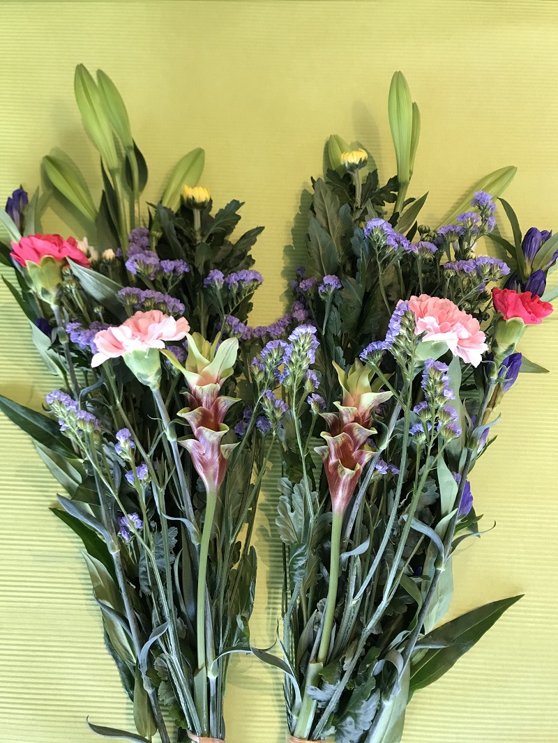 M75-0005_Flower Station NIINAから「花の里三豊市の季節のお供え用お仏花1対(2束)」