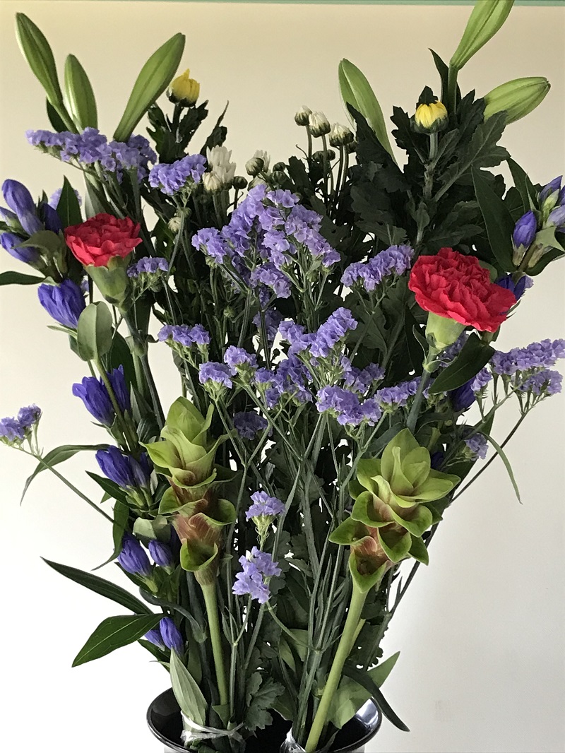 M75-0005_Flower Station NIINAから「花の里三豊市の季節のお供え用お仏花1対(2束)」