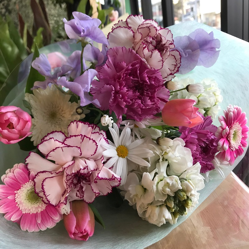 M75-0006_Flower Station NIINAから「花の里三豊市の季節の花束」