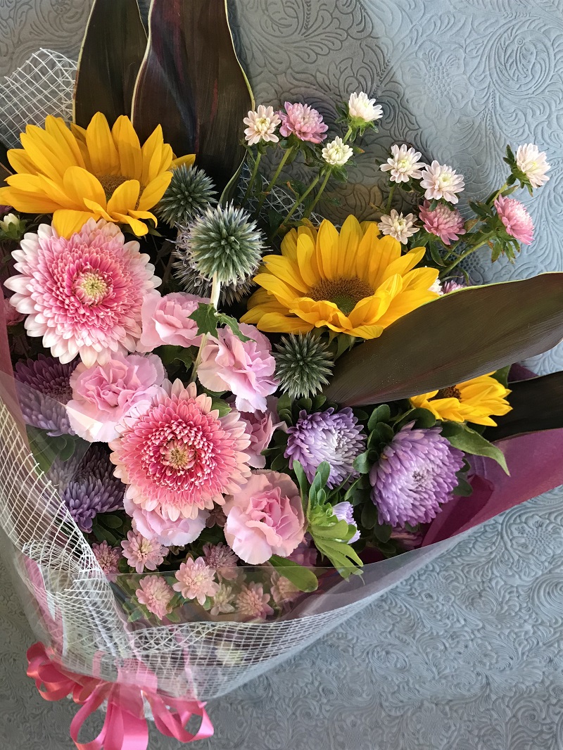 M75-0006_Flower Station NIINAから「花の里三豊市の季節の花束」