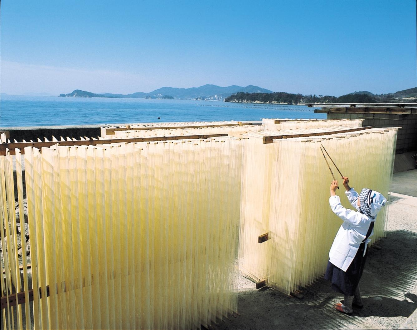 小豆島 手延素麺「島の光 金帯・極細」極寒製 900g(50g×18束)