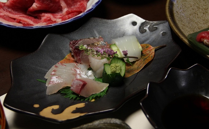 【一棟貸の町家「古街の家」】「料亭公楽」特選料理付宿泊プラン 旅行 宿泊券 お食事券 チケット 