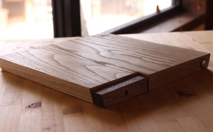 栗のまな板スタンド付き小 キッチン用品 食器 小皿 工芸品 