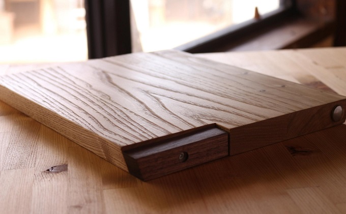 栗のまな板スタンド付き大 キッチン用品 食器 小皿 工芸品 