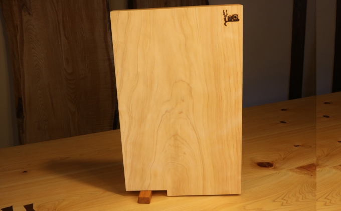 檜のスタンド付きまな板＆檜の tissue box2個セット キッチン用品 キッチングッズ ヒノキ一枚板 シンプル ティッシュケース 天然無垢材 木の温もり ヒノキの香り 