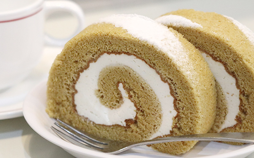 和三盆ロールとシェフのおすすめロール 洋菓子 ロールケーキ スイーツ おやつ ティータイム お土産 プレゼント 冷凍 琴平町 香川県 F5J-1206