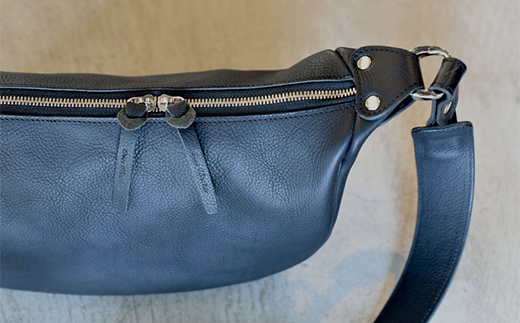 ミネルバボックス ボディーバッグ （ブラック） F5J-1063