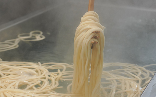 本場讃岐手打ち式！ 生うどん こんぴらうどん ご自宅用セット30人前 つゆ2種類付き かけつゆ だし醤油 本場 麺 手打ち 生麺 うどんつゆ 食品 名産品 ギフト 贈り物 四国 F5J-938