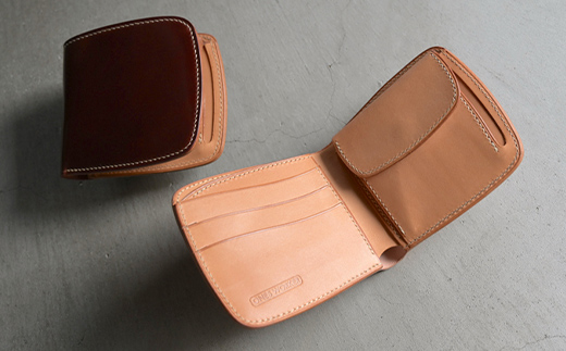 コードバン & ブッテーロ シェル型二つ折り財布 （ナチュラル） F5J-1054