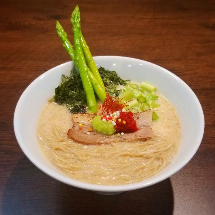 個性アスパラ（L-2L混合）さぬきのめざめ1kg (訳あり)【予約受付：令和8年3～4月頃から順次発送】【L-14】