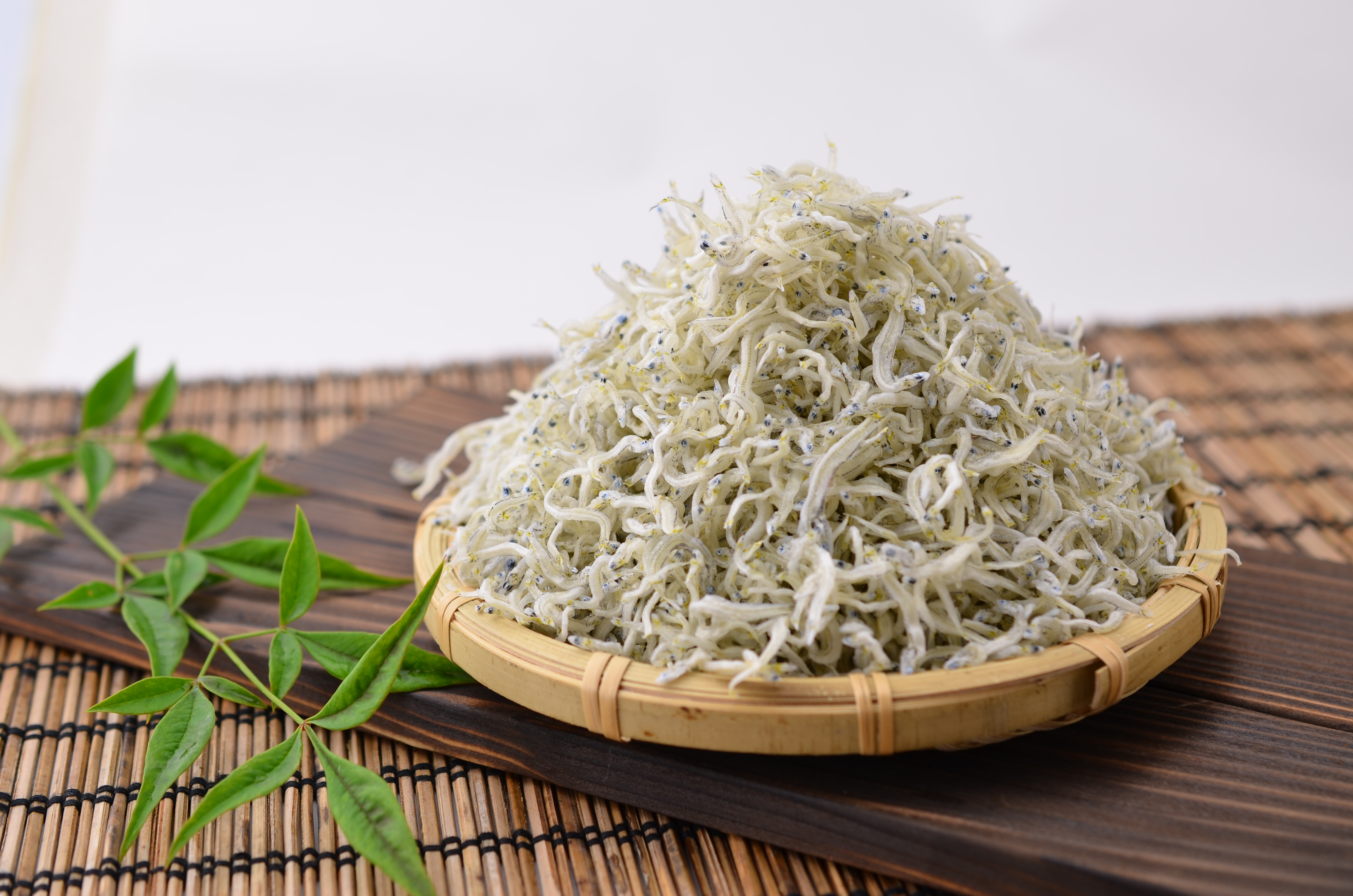 ちりめんじゃこ！！【予約受付中： 令和8年6月より発送！旬に 獲れ立て発送！】上乾ちりめん（1kg）【A-5】