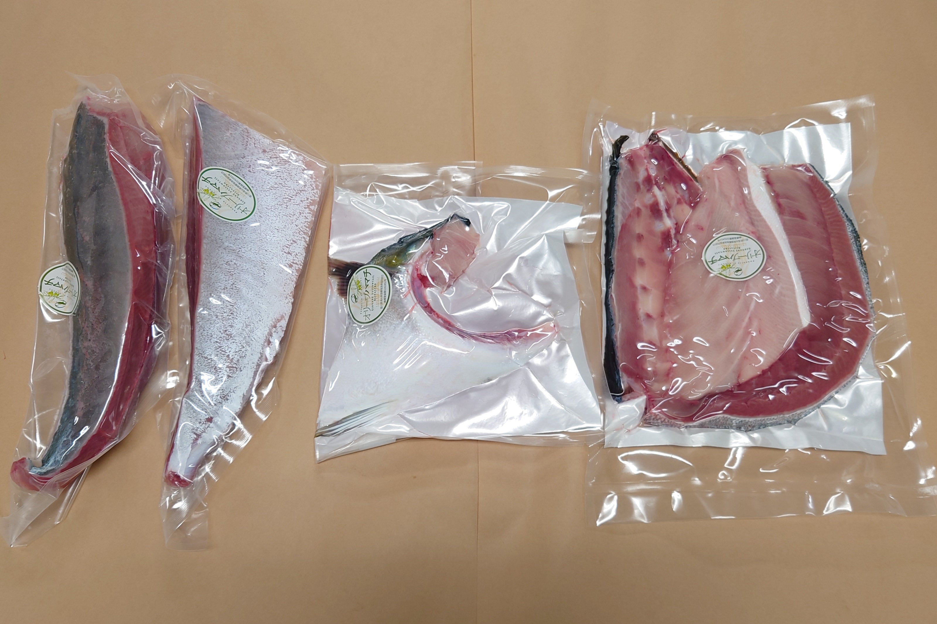 オリーブハマチ ハーフ（四分一カット）【予約受付：令和8年10月中旬頃から出荷開始！】【B-812】