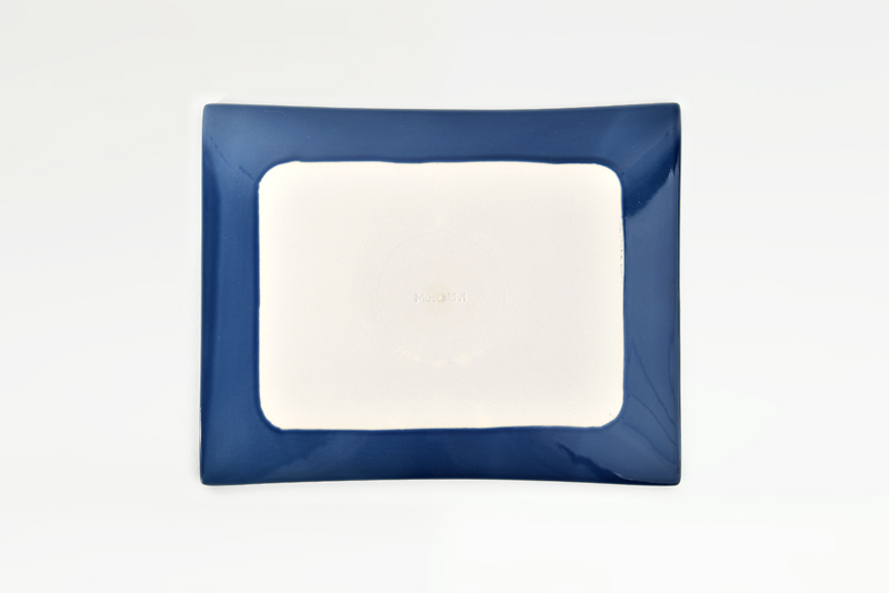【Mustakivi】SOBA プレート BLUE｜ ムスタキビ Mustakivi むすたきび MUSTAKIVI Marimekko マリメッコ デザイナー 砥部焼 北欧 キッチン 食器 食器 湯呑 皿 ティーカップ 石本藤雄 フィンランド おしゃれ ギフト プレゼント 贈り物 テーブルウェア 数量限定 人気 おすすめ 愛媛県 松山市 送料無料