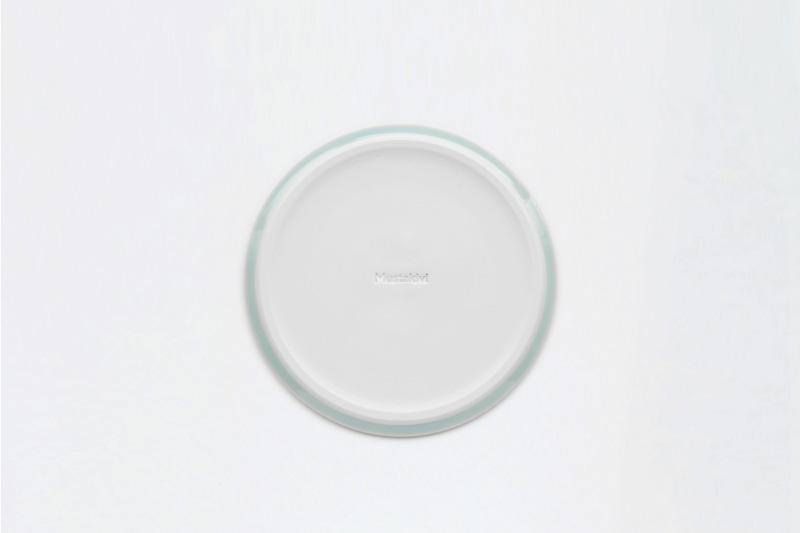 【Mustakivi】 PLATE 丸皿 SEIJI｜ ムスタキビ Mustakivi むすたきび MUSTAKIVI Marimekko マリメッコ デザイナー 砥部焼 北欧 キッチン 食器 食器 湯呑 皿 ティーカップ 石本藤雄 フィンランド おしゃれ ギフト プレゼント 贈り物 テーブルウェア 数量限定 人気 おすすめ 愛媛県 松山市 送料無料