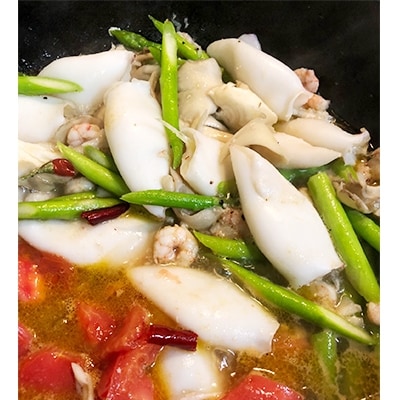 【冷凍便】八幡浜発!「白イカ(剣先イカ)」3.0kg!【H22-209】【配送不可地域：離島】【1047026】