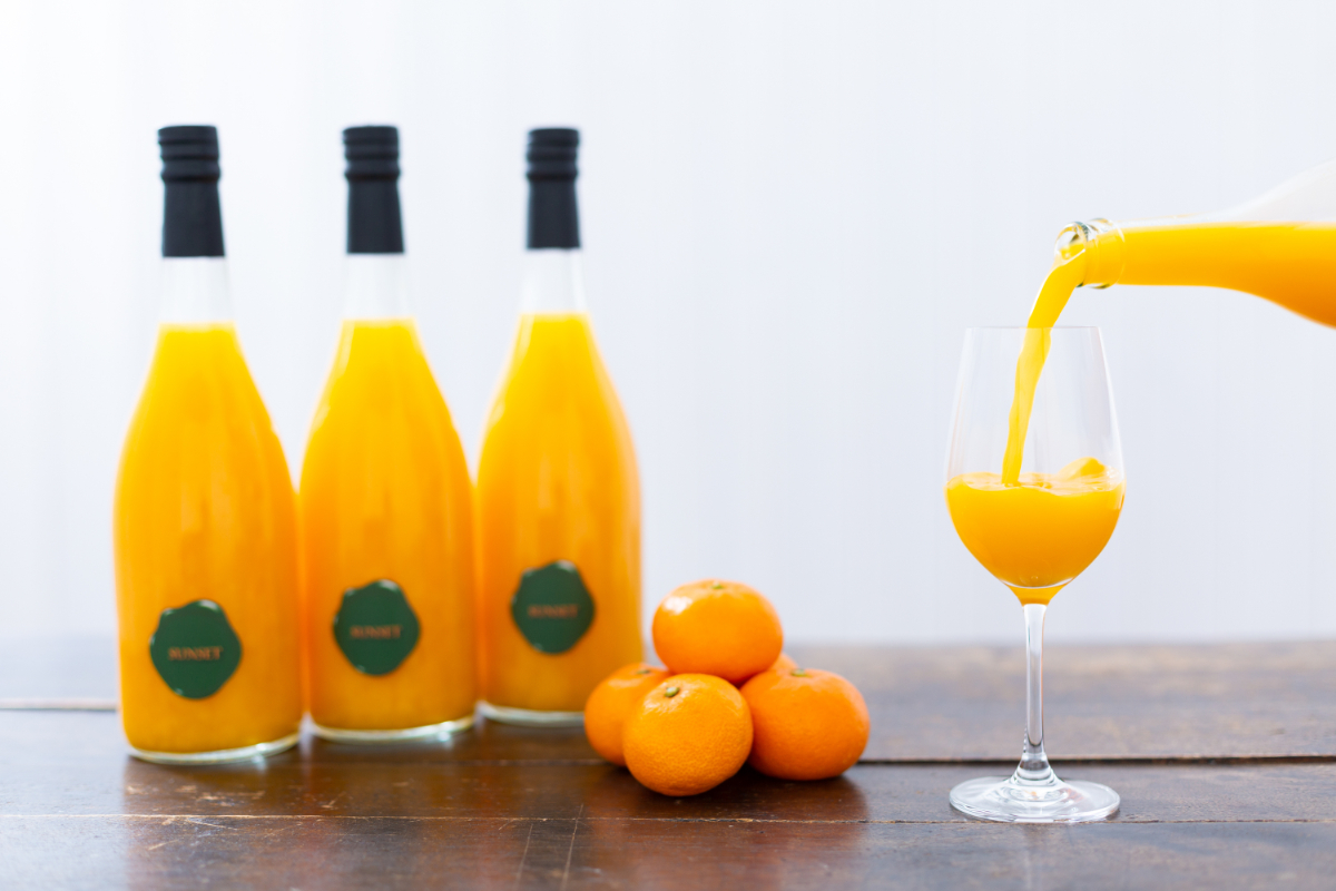 【毎月定期便】【SUNSET】夕やけみかん100%ジュース(3本入)全3回【H49-24】【4013664】 YWTZ016