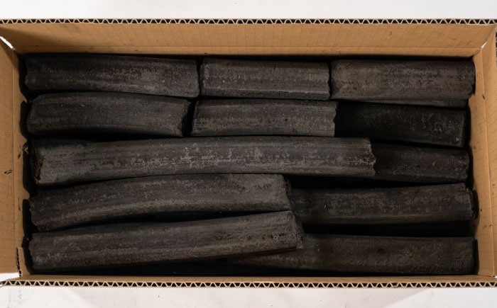 「いよ備長炭　四角」10kg [AGAK001] 愛媛県大洲市/ミスタースミス 備長炭 オガ炭 炭 炭焼き 炭火 脱臭 除湿