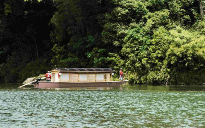 【5〜11月限定】NIPPONIA HOTEL 大洲 城下町 肱川遊覧付き 1泊2日ペア宿泊券（2食付き）愛媛県大洲市/バリューマネジメント株式会社 [AGDP018]旅館 浴衣 家族旅行 デート 観光 ホテル 宿泊チケット 記念日 ランチ ディナー 食事券 チケット 家族旅行 ギフト券 体験チケット 旅行 クーポン 予約 食事 ギフト券 愛媛県 大洲市