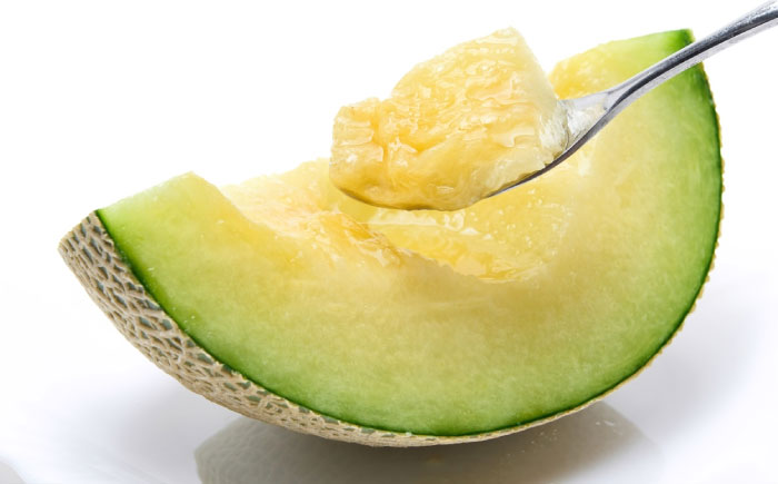 【先行予約】【2026年6月中旬から順次発送】　タカミメロン 2から3玉　愛媛県大洲市/西山青果　 [AGAR022]