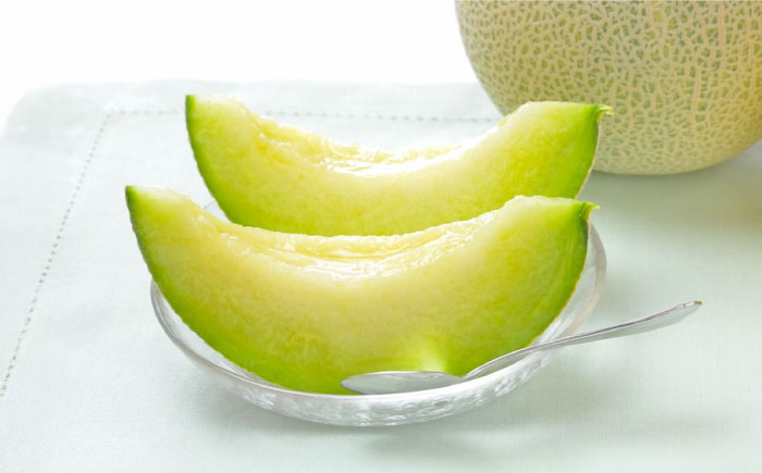 【先行予約】【2026年6月中旬から順次発送】　タカミメロン 2から3玉　愛媛県大洲市/西山青果　 [AGAR022]