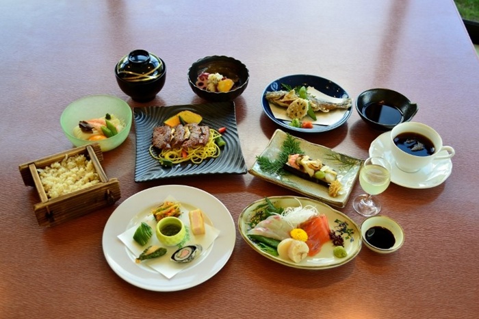 【花の森ホテル】ご宿泊やお食事に使える花の森ホテル利用券3000円｜B168