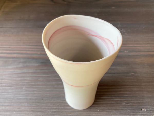 砥部焼 カップ フリーカップ (赤) 練りこみ 器工房巳 陶器 愛媛 伊予市｜C86