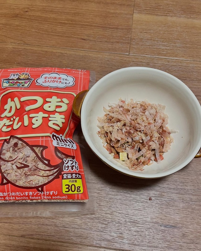 ペットフード マルトモ 減塩かつおだいすきソフトミニ30g×15個セット おやつ ふりかけ かつお 鰹 ソフト 減塩 犬 猫 国産 国内加工 保存料 着色料 不使用 伊予市｜C155