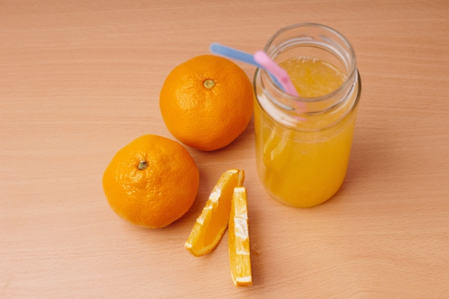 みかん蜂蜜「ジオハニー」170g×１瓶と柑橘生搾りジュース720ml×１本のセット