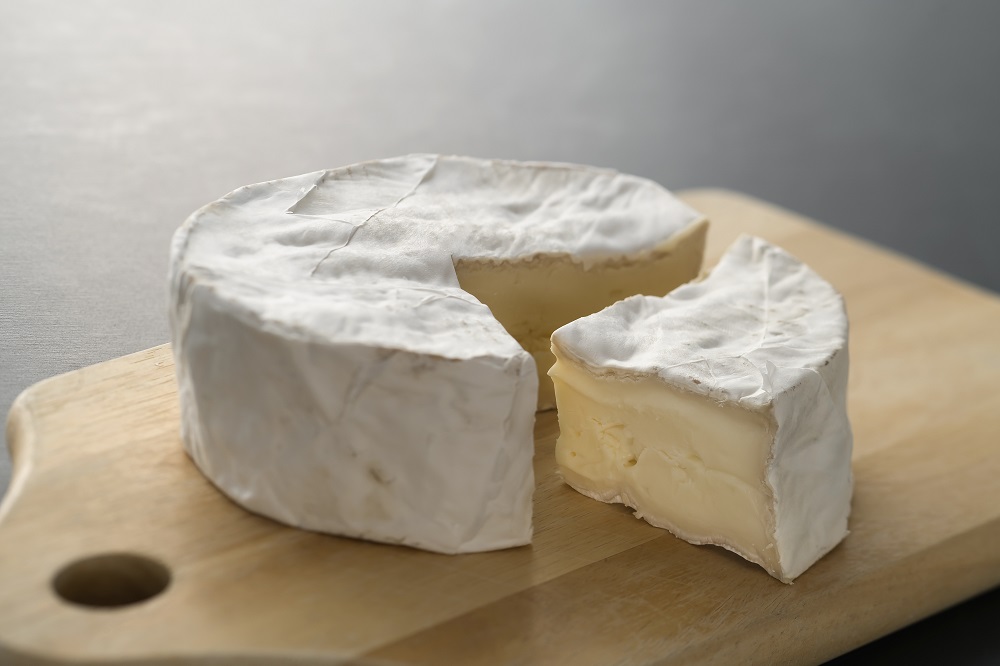 ほわいとファームのカマンベールチーズ「森のろまん」熟成食べ比べセット