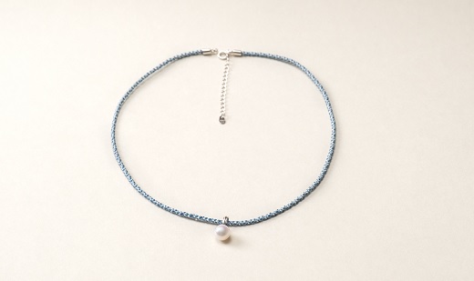 真珠とシルクのネックレス8.0mｍ　ブルー