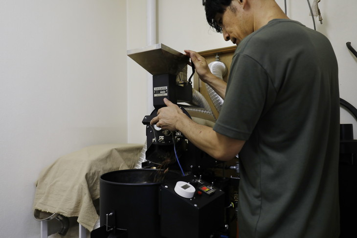 コーヒー 焙煎「自家焙煎珈琲（豆）300gセット」 ◇ ｜珈琲 自家焙煎 飲み物 ドリンク 朝食 朝ごはん 休憩 コーヒーブレイク 愛媛 久万高原町 【久万珈琲焙煎所】 ※離島への配送不可