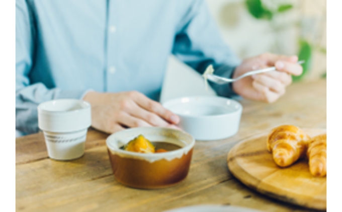  【aeru】砥部焼の こぼしにくい器（平皿）離乳食 赤ちゃん ベビー 子供 子ども 出産祝い 食器 工芸品 子どもも使える 贈り物 