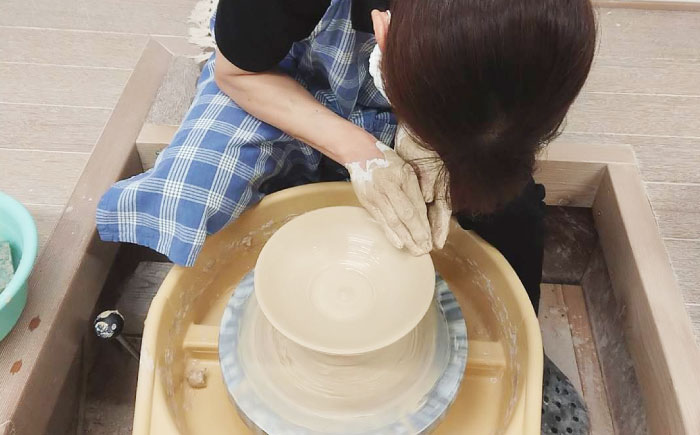 チケット 砥部焼陶芸体験チケット 1回分 / 陶芸教室 体験 チケット 焼き物作り オリジナル食器 ワークショップ 観光 / 愛媛県砥部町/砥部町地域振興課 [BJCA001]