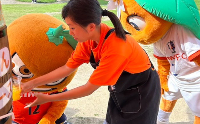 みかんジュース 蛇口からみかんジュース100人前(愛媛県内限定) / オレンジジュース 100％ みかん ジュース ストレート 果汁 移動販売 イベント設営 / 愛媛県砥部町/えひめ農園組合 [BJAZ011]