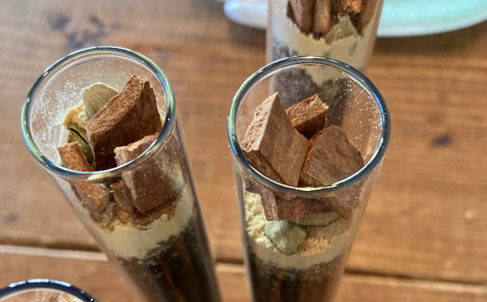 季節のチャイミックス 5本セット ／ チャイ スパイス 自宅で簡単 ブレンド 飲料 茶葉 アッサム スターアニス シナモン カルダモン クローブ　【atochi】 [BKBS002]