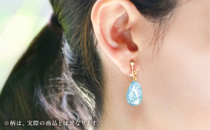 IKAZAKI WASHI JEWERLY しずくイヤリング「ブルー」花柄／アクセサリー イヤリング ジュエリー 和紙 伝統工芸 内子町 四国 愛媛県 【株式会社五十崎社中】 [BKCN005]