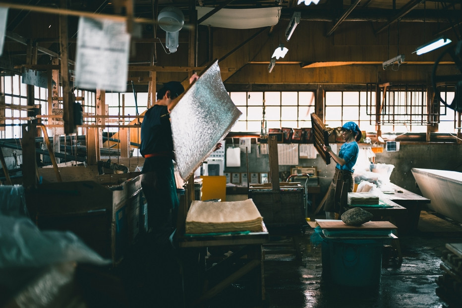IKAZAKI WASHI JEWERLY しずくイヤリング「オレンジ」レース柄