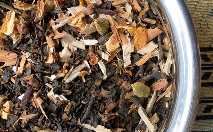 内子チャイミックス 5本セット ／ 紅茶 茶葉 チャイ スパイス シナモン カルダモン ブレンド 自宅で簡単 内子町 四国 愛媛県 【atochi】 [BKBS008]