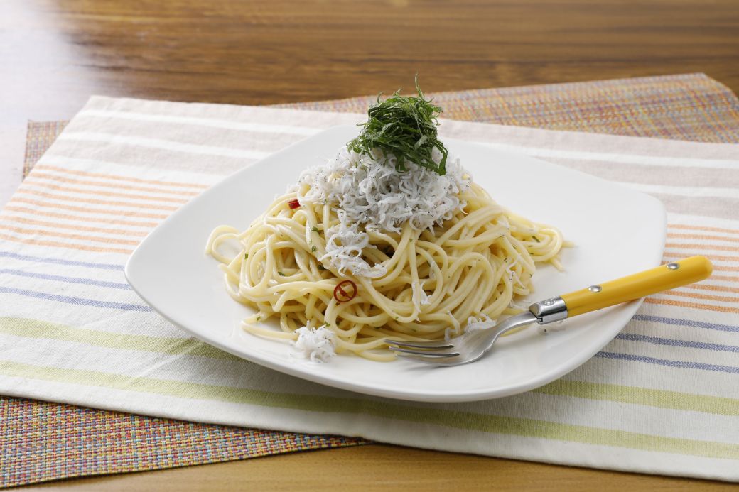 ãæåªçã»äœç°å²¬çŽéãæšå¶æ°Žç£ã®éæãããã 2kgïŒ250gÃ8ããã¯ïŒâ»é¢å³¶ãžã®é
éäžå¯ IKTP011