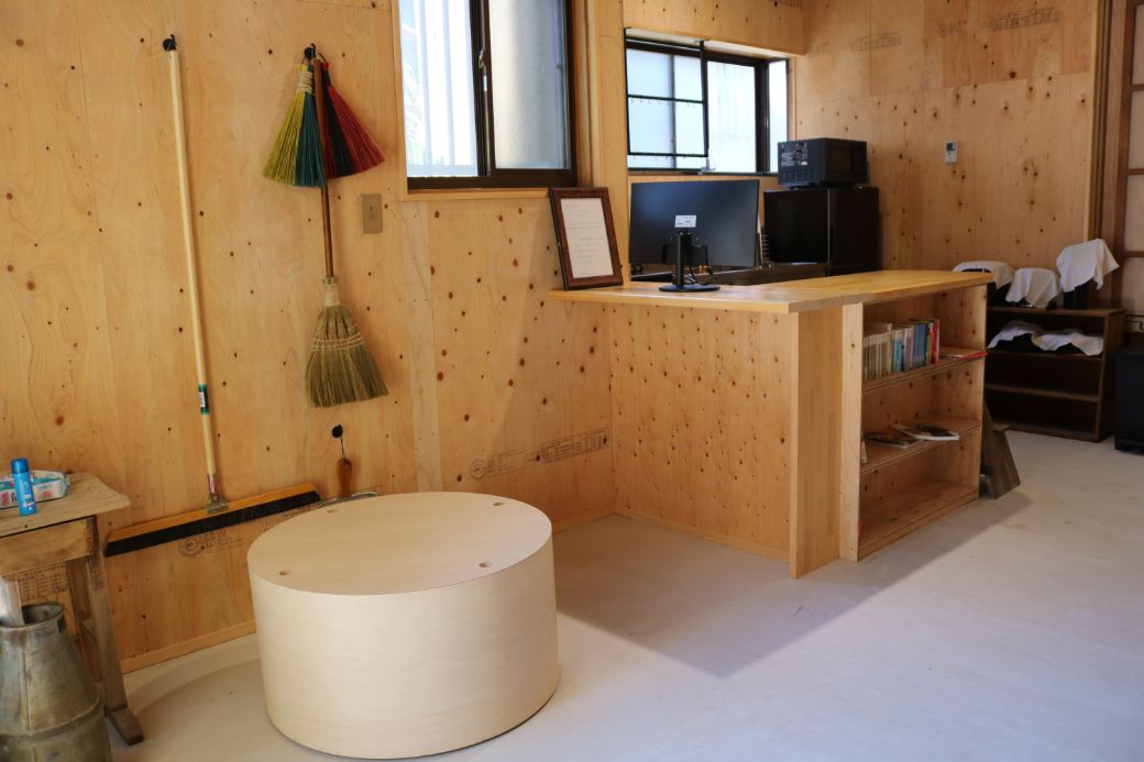 Saito Orange Farm 柑橘5kg + 愛媛・西宇和・佐田岬　土・日・祝日　限定一棟貸しゲストハウスHANARE Stay&Space佐田岬 素泊まり宿泊券（3名様分チケット） IKTAQ003