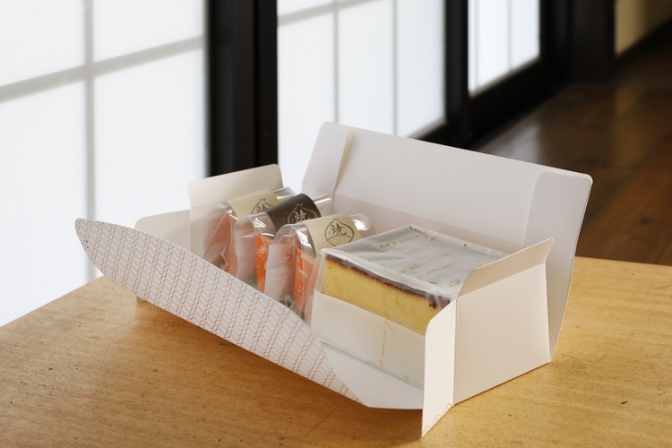 焼きモンブラン3個入り・極カステラ（プレーン）セット ｜ スイーツ 秋 旬 栗 くり カステラ 洋菓子 プレゼント お菓子 デザート 敬老の日 贈答 贈り物 クリスマス ケーキ 洋菓子 人気 高評価 愛媛県 鬼北町 パティスリー縁 ※離島への配送不可