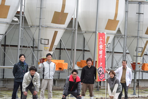 3か月連続お届け 豚肉定期便！鬼北町の清らかな自然で育てた ふれ愛 媛ポーク 約2kg【3回お届け】＜肉 お肉 豚肉 銘柄豚 ブランド肉 定期便 豚ロース 豚モモ 豚バラ 豚小間切れ おかず しゃぶしゃぶ 愛媛県 鬼北町＞