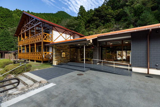 【デラックス/平日プラン/一泊二食付き】一泊二食付き「NATURE　HOTEL　NARUKAWA」宿泊チケット（大人2名様分） 　※離島への配送不可