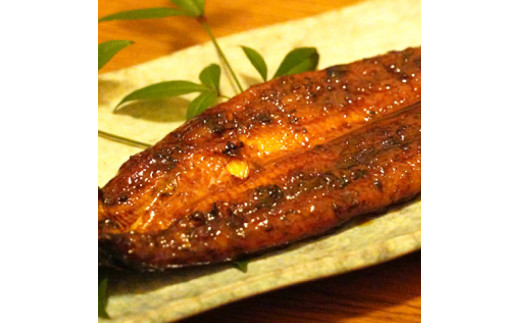 【 定期便 全6回 】 毎月届く 国産 うなぎ 手焼き 蒲焼き 2本 ( 合計12尾 / 1本 約120g ) 鰻 蒲焼 秘伝の タレ 山椒 付き セット うな重 ひつまぶし うな丼 鰻丼 う巻き ギフト 贈答 贈り物 土用の丑の日 冷凍 老舗 お食事処 亀一 愛媛県 愛南町 102000円 高級 海鮮